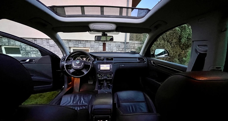 Skoda Superb cena 45000 przebieg: 238000, rok produkcji 2011 z Nowe Miasto nad Pilicą małe 497